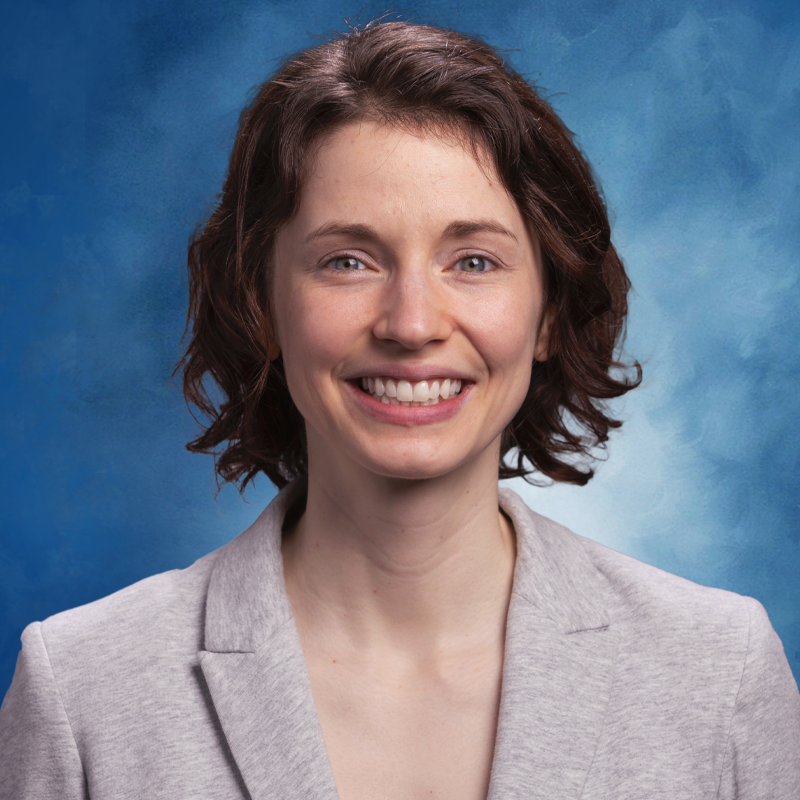 Photo of Shannon MacKenzie